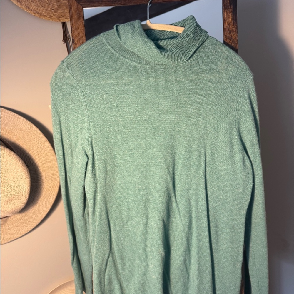 Charter Club cashmere Mint Green Turtleneck Sweater